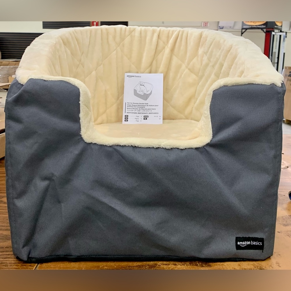 Pet Car Booster Bucket Seat 18” x 18” x 16”, size Small